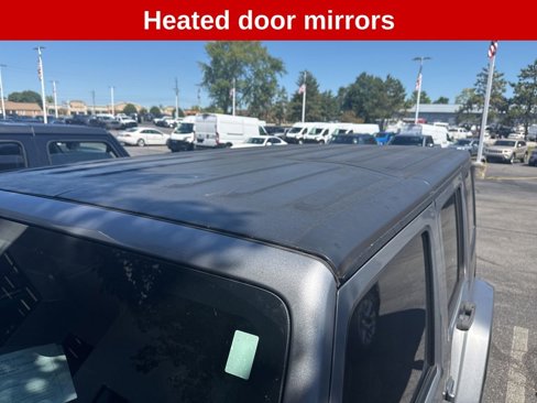Used 2015 Jeep Wrangler Unlimited Sahara w/ Connectivity Group image 10