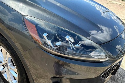 Used 2020 Ford Escape SE image 25