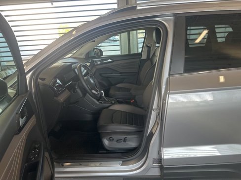Certified 2024 Volkswagen Taos SEL image 9