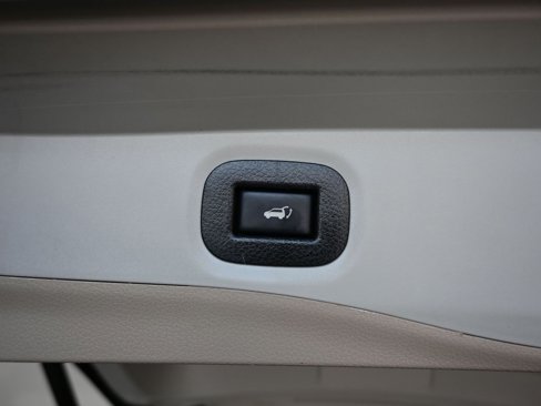 Used 2019 Nissan Rogue SL w/ Premium Package image 49