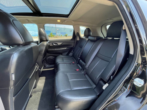 Used 2014 Nissan Rogue SL w/ SL Premium Package image 12