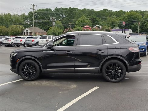 Used 2021 Lincoln Nautilus Reserve w/ Monochromatic Package image 10