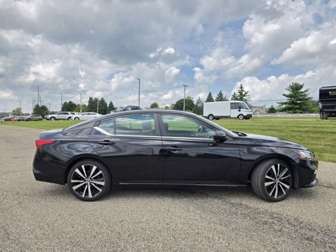 Used 2021 Nissan Altima 2.5 SR image 12