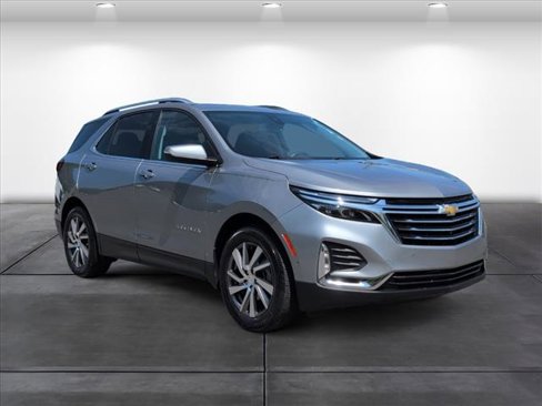 Used 2023 Chevrolet Equinox Premier image 2