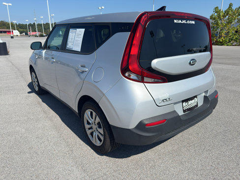Used 2021 Kia Soul LX image 3