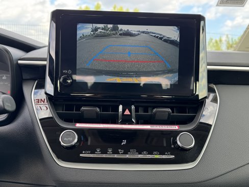 Used 2024 Toyota Corolla LE image 27