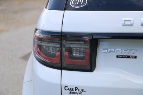 Used 2020 Land Rover Discovery Sport SE image 6