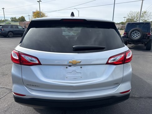 Used 2021 Chevrolet Equinox LS w/ LS Convenience Package image 6