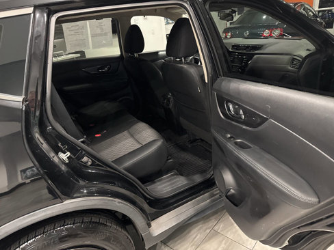 Used 2017 Nissan Rogue S image 20