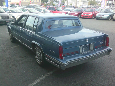 Used 1987 Cadillac De Ville Sedan image 3