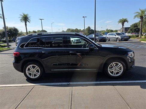 Certified 2020 Mercedes-Benz GLB 250 4MATIC w/ Premium Package image 5