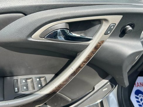 Used 2012 Buick Verano Leather image 10