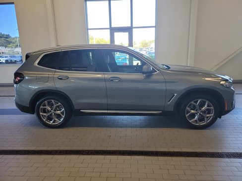 Used 2024 BMW X3 xDrive30i w/ Premium Package image 4