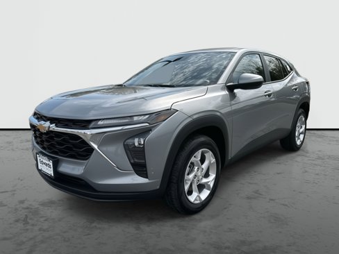 New 2025 Chevrolet Trax LS image 1