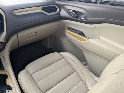 Used 2019 GMC Acadia Denali image 19
