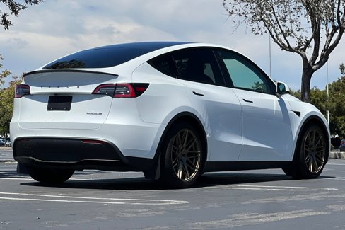 Used 2021 Tesla Model Y Performance image 4
