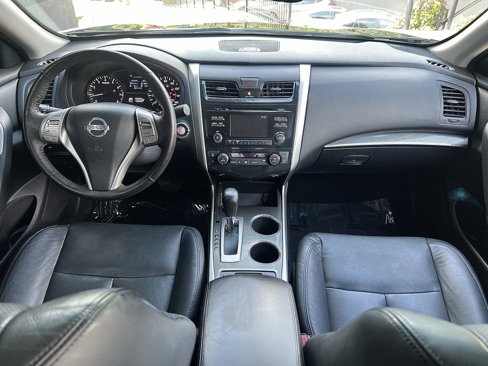 Used 2015 Nissan Altima 2.5 SL w/ Moonroof Package image 32