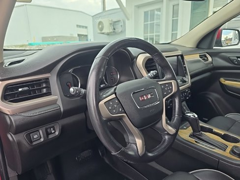 Used 2019 GMC Acadia Denali image 14