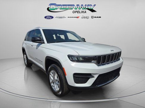 New 2025 Jeep Grand Cherokee Laredo image 1