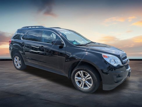Used 2015 Chevrolet Equinox LT w/ Driver Convenience Package image 2