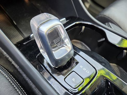 Certified 2023 Volvo XC40 B4 Plus image 25