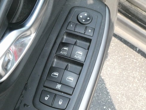 Used 2019 Jeep Cherokee Latitude Plus image 26
