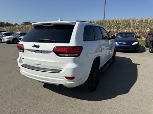 Used 2019 Jeep Grand Cherokee Altitude image 6