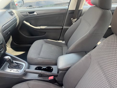 Used 2014 Volkswagen Jetta S image 7