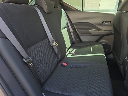 Used 2022 Nissan Kicks SV image 27
