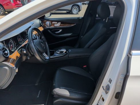 Used 2018 Mercedes-Benz E 300 image 12