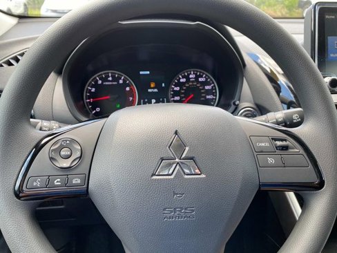 New 2024 Mitsubishi Eclipse Cross LE image 13