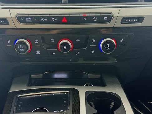 Used 2019 Audi Q7 2.0T Premium w/ Convenience Package image 16