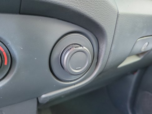 Used 2022 Nissan Frontier SV w/ Technology Package image 24