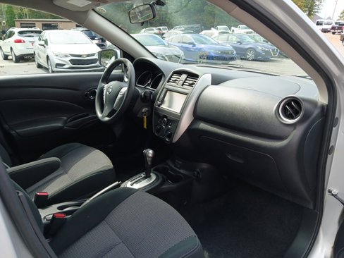 Used 2019 Nissan Versa SV image 15