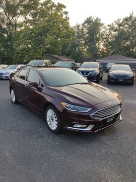 Used 2017 Ford Fusion SE w/ Fusion SE Technology Package image 1