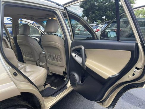 Used 2012 Toyota RAV4 Limited image 16