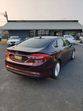 Used 2017 Ford Fusion SE w/ Fusion SE Technology Package image 7