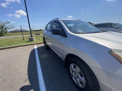Used 2015 Nissan Rogue S image 12