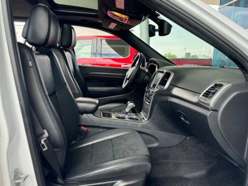 Used 2018 Jeep Grand Cherokee Altitude image 22