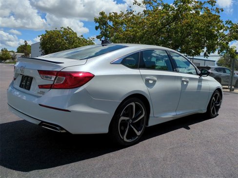 Used 2022 Honda Accord Sport image 4