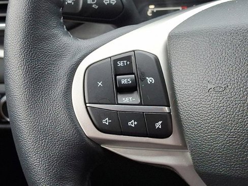 Certified 2022 Ford Explorer XLT w/ Equipment Group 202A image 21