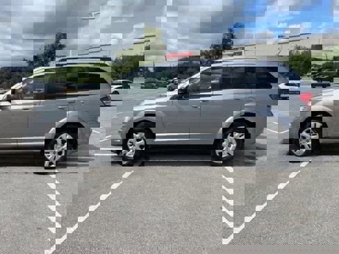 Used 2018 Dodge Journey SE image 2