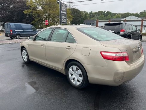 Used 2009 Toyota Camry LE image 4