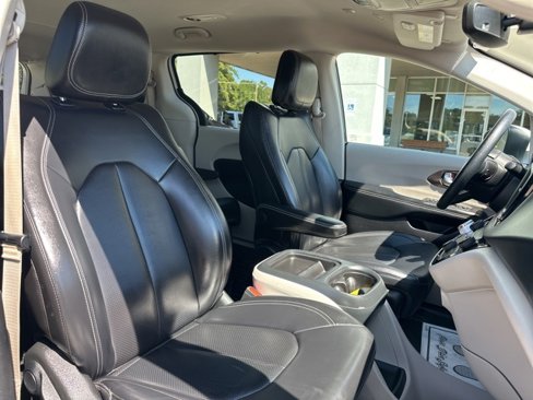Used 2021 Chrysler Voyager Lxi image 53