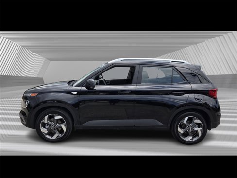 Certified 2025 Hyundai Venue SEL image 2