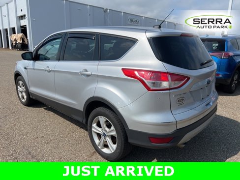 Used 2015 Ford Escape SE image 4