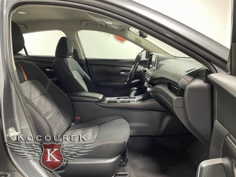 Used 2022 Nissan Sentra SR w/ Lighting Package image 22