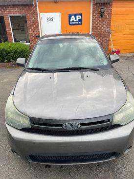 Used 2010 Ford Focus SES image 3