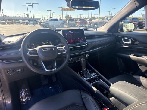 Certified 2024 Jeep Compass Latitude w/ Altitude Special Edition image 16
