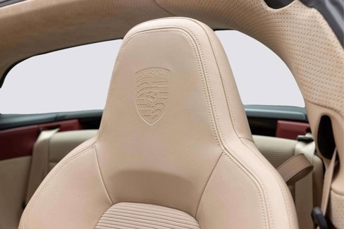 Used 2021 Porsche 911 Targa 4S Heritage Design image 38